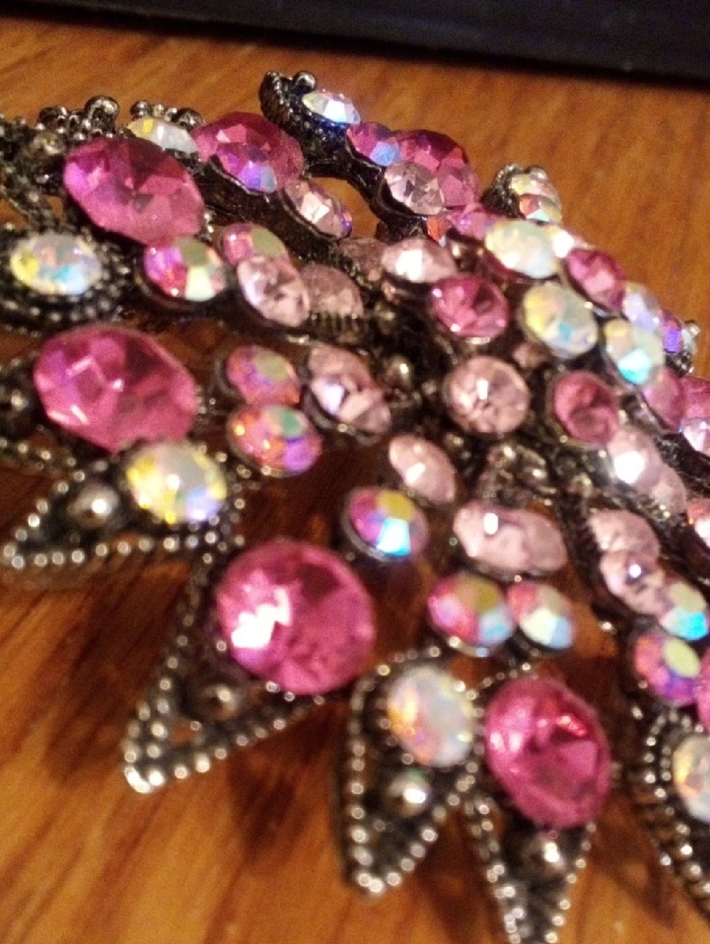 Pink Crystal Burst Brooch - Picture 3 of 5